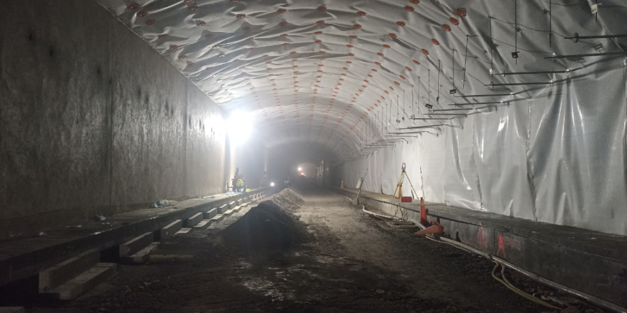 Black and Gray Minimalist Tablet Mockup Instagram Post (500 x 338 px) (1000 x 500 px) (1280 x 1000 px) (1000 x 500 px)